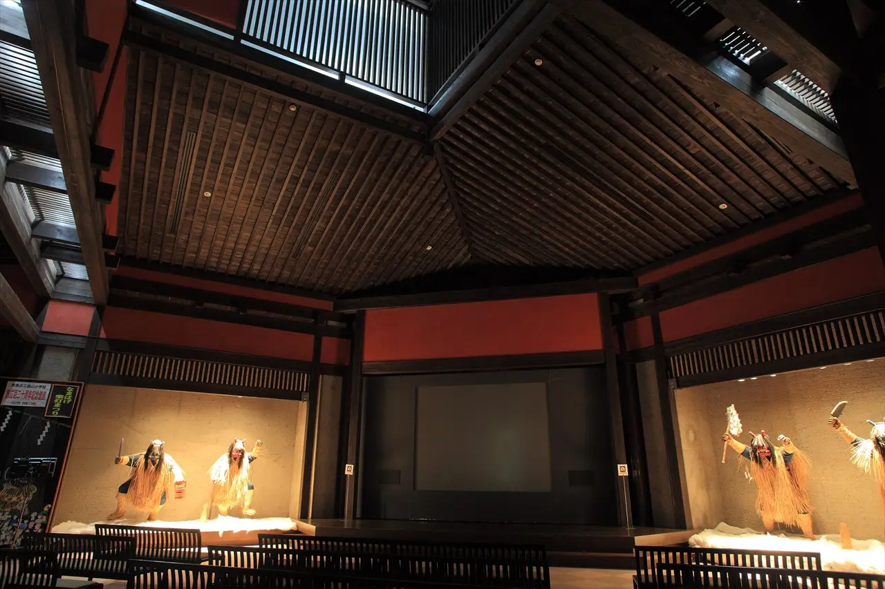 なまはげ館・男鹿真山伝承館