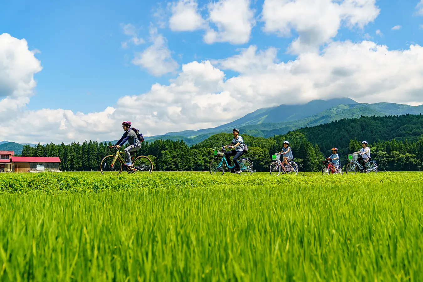 家族で田沢湖を遊びつくす！ サイクリング×手ぶらBBQ ×新感覚キャンプのアウトドアツアー | ブランニューアキタ | アキタファン