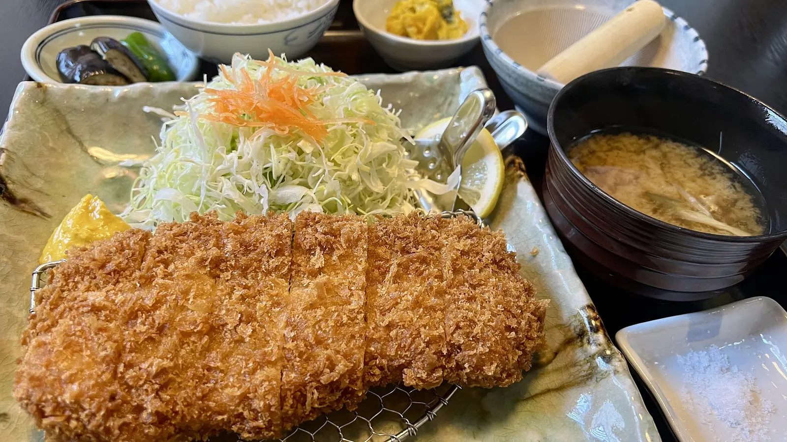 ブラウゴンとグルメ旅！ブラウブリッツ秋田を存分に味わう飲食店特集 | ブランニューアキタ | アキタファン