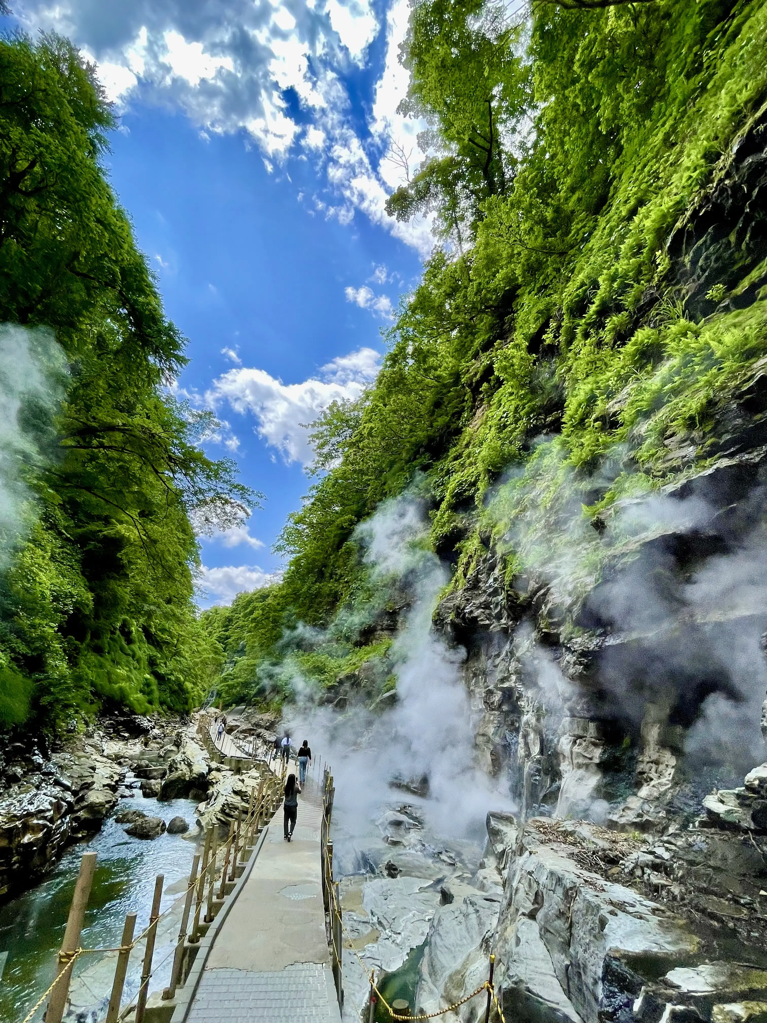 小安峡大噴湯