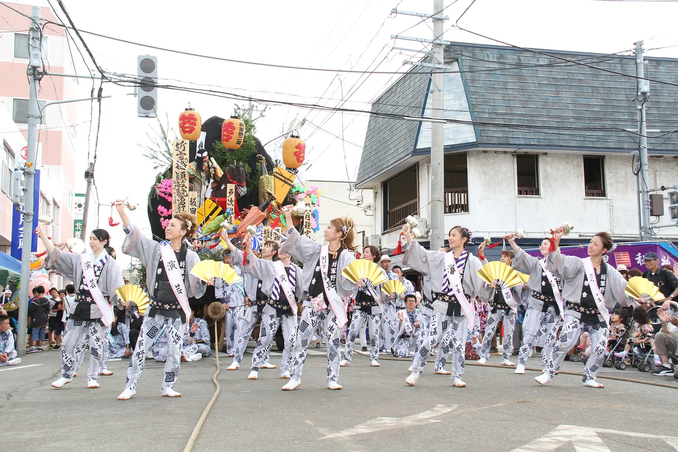 01土崎神明社祭の曳山行事