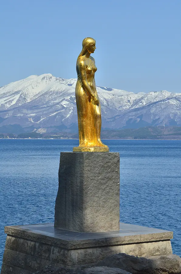 01田沢湖たつこ像