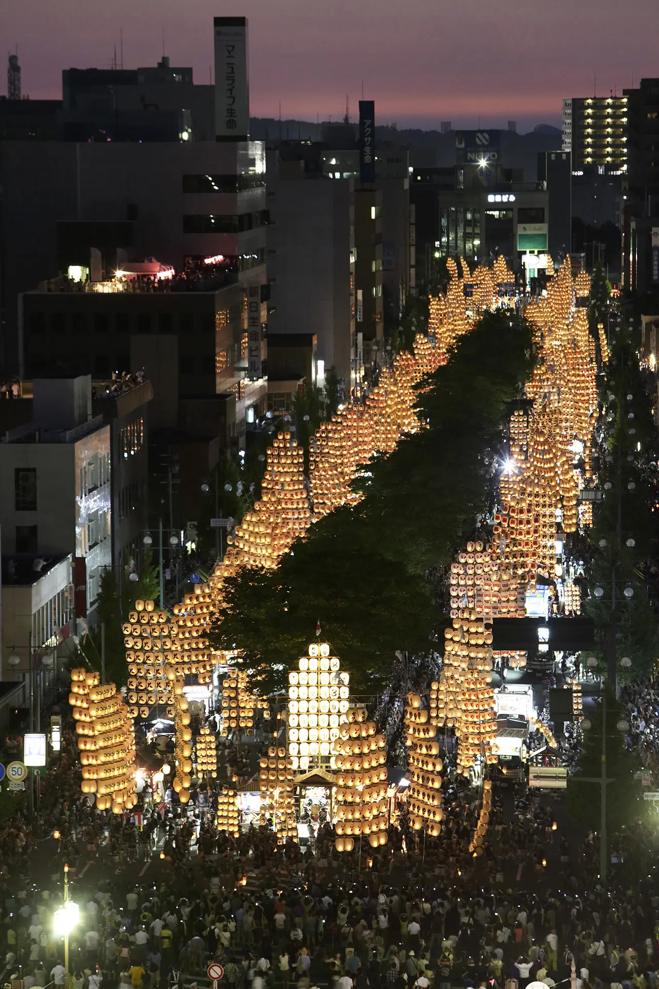 秋田竿燈まつり【秋田市】