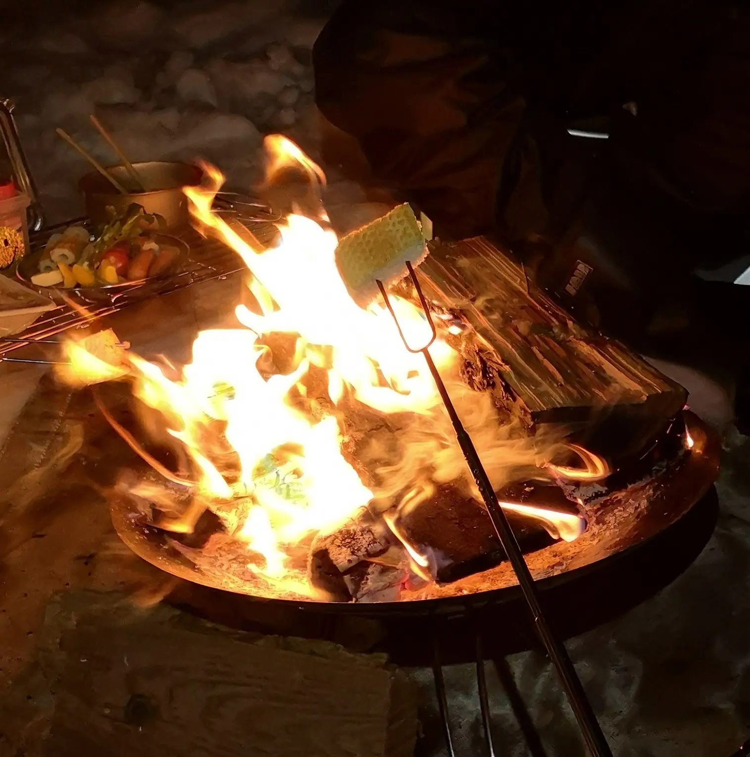 【秋田・白神山地】白神山地の麓で焚き火カフェ♪手ぶら/2時間/コーヒーとマシュマロ焼き/炎を見つめてまったりリラックス【藤里町】