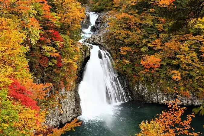 法体の滝の紅葉