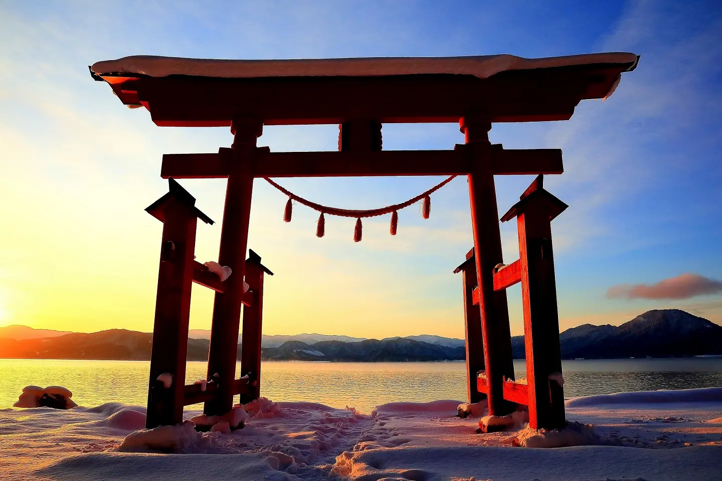 御座石神社