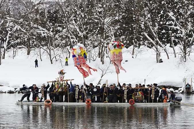 【車なし／冬／2月10日～11日】大曲仙北の小正月行事と歴史に触れる旅
